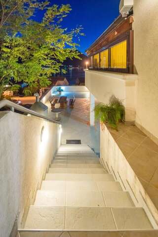 Апартаменты Apartments Ivardić Котор Номер-студио (терраса с видом на море)-6