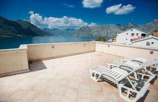 Апартаменты Apartments Ivardić Котор Номер-студио (терраса с видом на море)-17